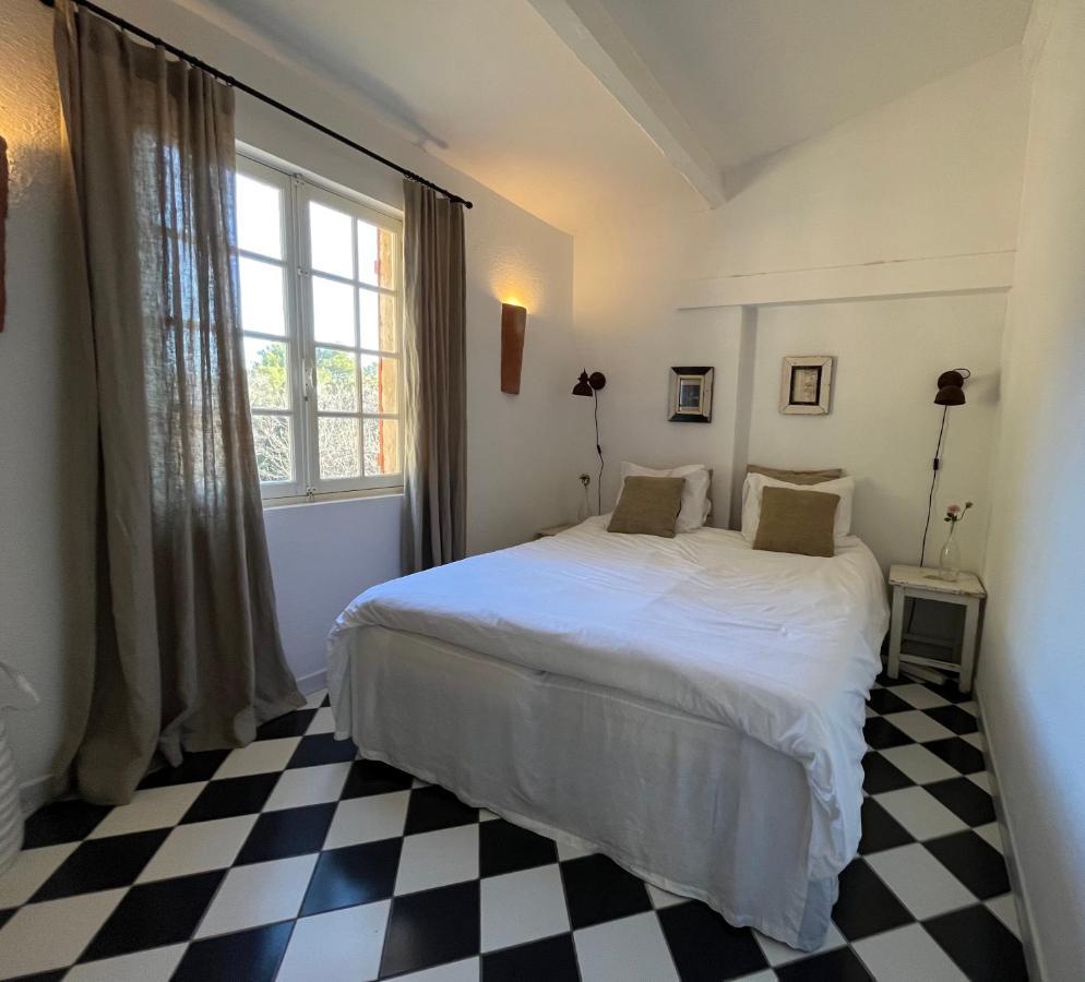 Holiday Home Villa St Arnoux Сейан Екстериор снимка